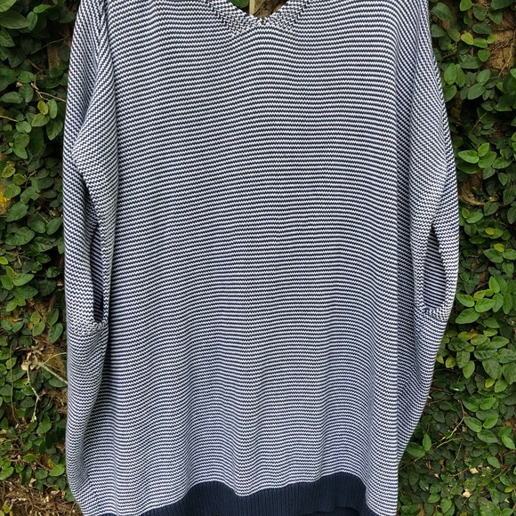 GAP OVERSIZED SWEATER - Picture 4 of 4